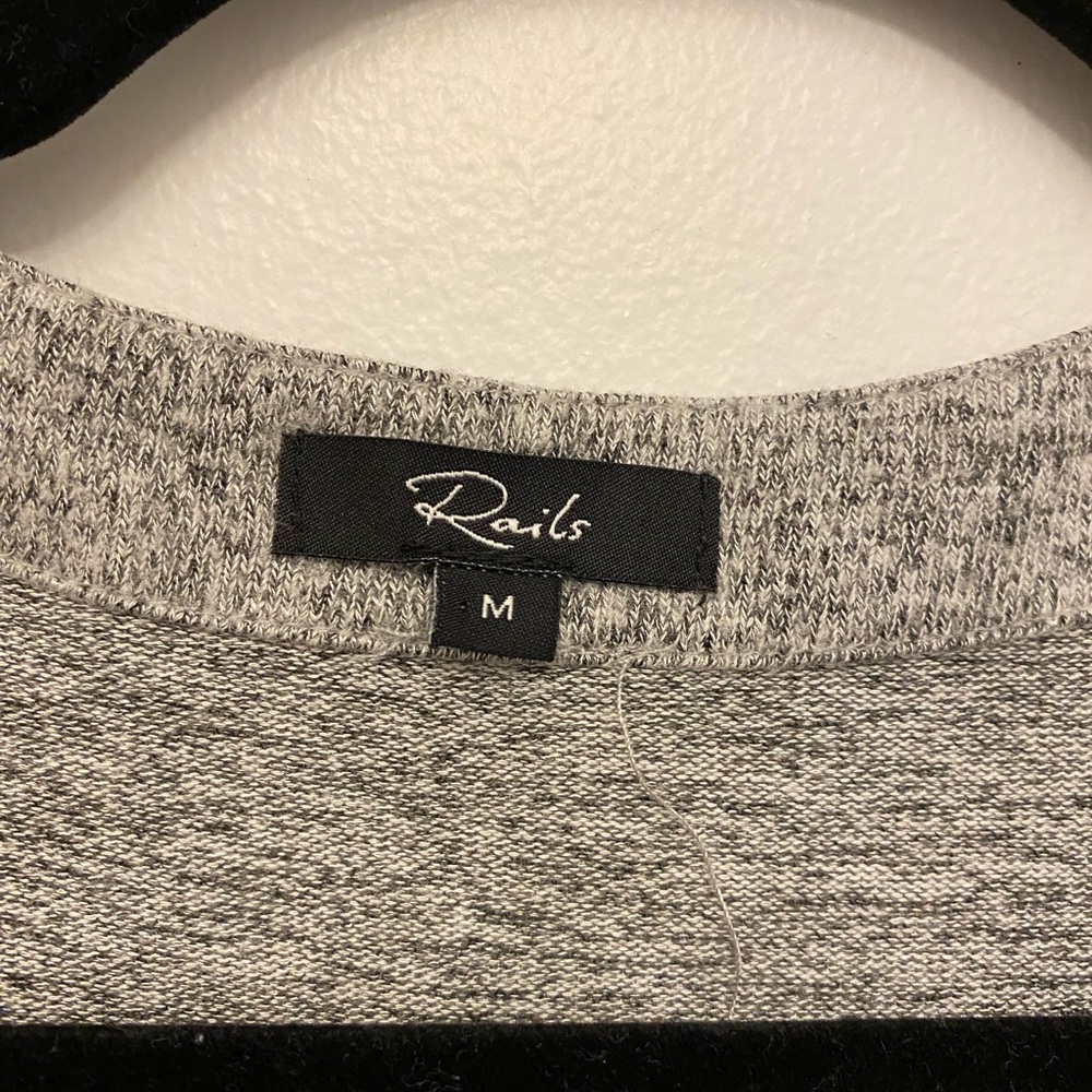 Rails Soft Flowy Long Sleeve Solid Grey V-Neck To… - image 3